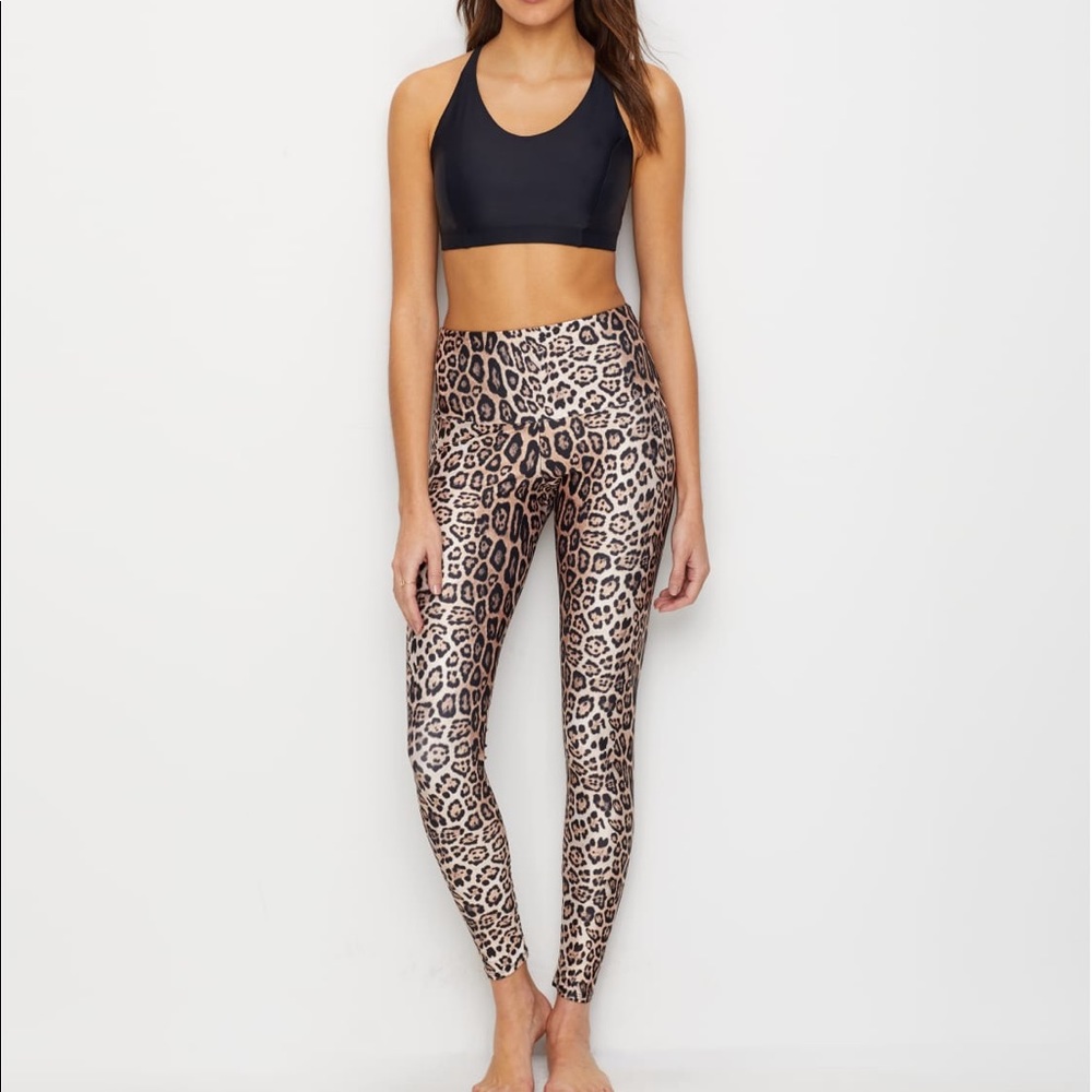 Onzie leopard print leggings